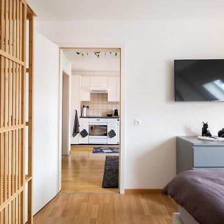 Charmante Wohnung An Beliebter, Urbaner Lage Zürich Buitenkant foto